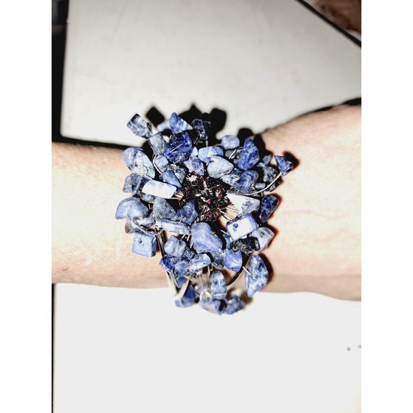 Beautiful Handmade Blue Sodalite chips wire wrapped around Silvertone bracelet - Picture 4 of 6
